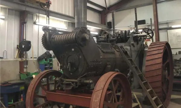 Strunjirea flanşei de boiler pentru motoare de tracţiune cu aburi